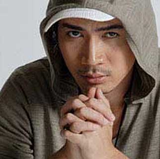 Em, khoảng trống và tôi