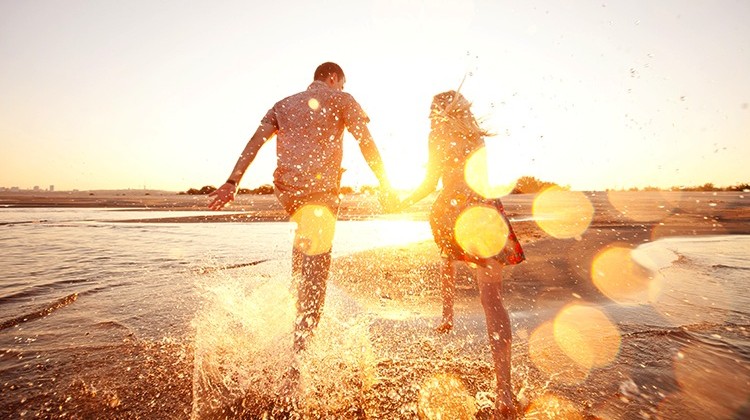 Éo le đi đến câu lạc bộ tìm bạn đời thì được se duyên chính… chồng cũ