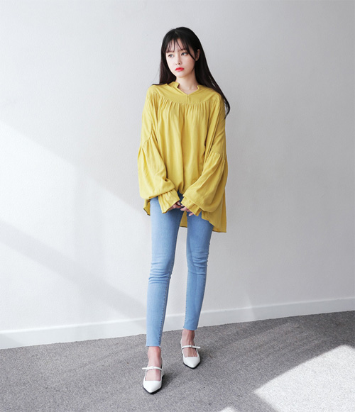 Vừa đẹp rụng tim vừa giỏi giấu nhược điểm bảo sao kiểu sơ mi này hot đến thế