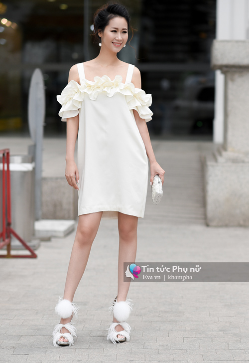 Dương Thùy Linh gợi ý 5 set đồ trắng sang chảnh ăn gian tuổi cho các mẹ bỉm sữa