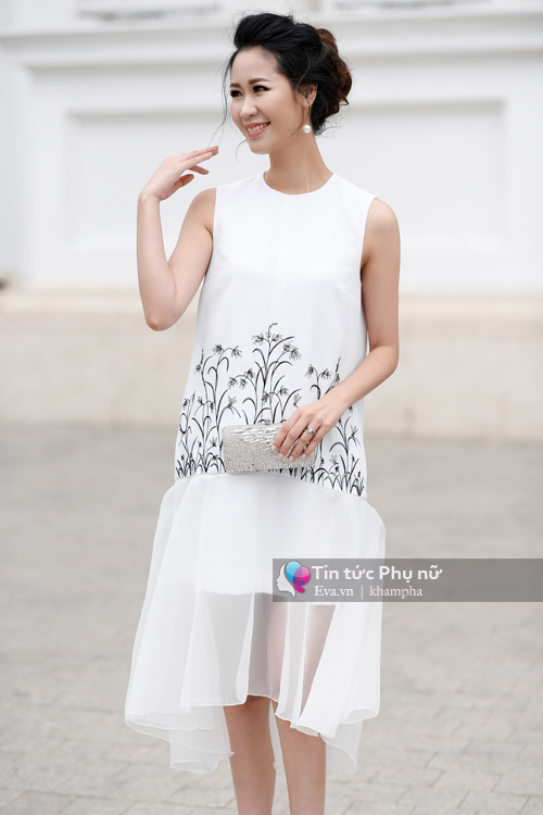Dương Thùy Linh gợi ý 5 set đồ trắng sang chảnh ăn gian tuổi cho các mẹ bỉm sữa