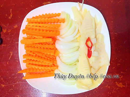 Gỏi lưỡi heo măng chua cay tươi ngon, giòn sần sật