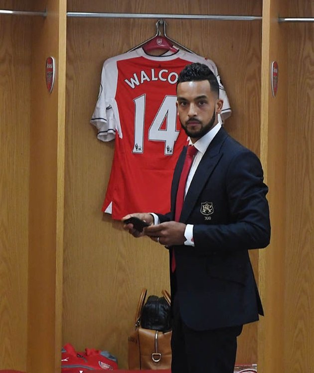 Cầu thủ Arsenal làm gì trong phòng thay đồ trước đại chiến Man City?