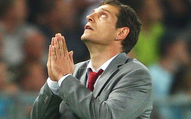 Wenger - Bilic: Cửa tử cận kề