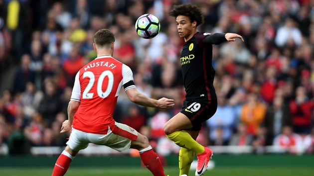 Wenger - Bilic: Cửa tử cận kề