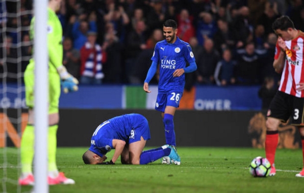 Thắng Sunderland, Leicester tiếp tục làm nên điều không tưởng