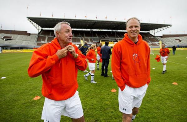 10 cầu thủ gợi lại hình ảnh của Johan Cruyff