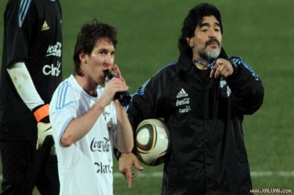 Maradona “bỏ nhỏ” sếp FIFA, giúp Messi kháng án