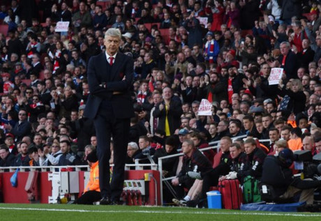 Tại Arsenal, chẳng còn ai chiến đấu cho Arsene Wenger