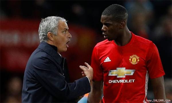Mourinho ‘nóng mắt’ khi Pogba xao nhãng