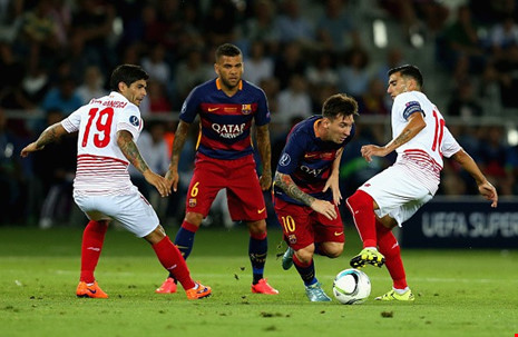 Messi làm khó đồng hương Sampaoli