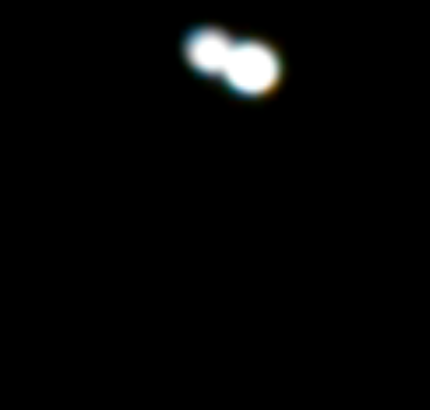 Hai vật thể nghi UFO khám phá bầu trời đêm ở Anh