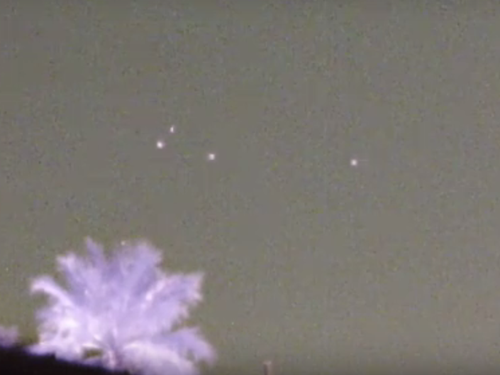 Xôn xao hàng loạt vật thể nghi UFO dàn cảnh ở Las Vegas