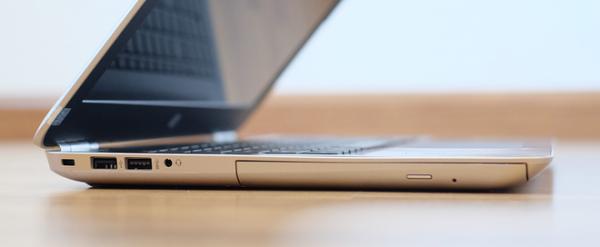 Laptop pin hơn 9 tiếng, tích hợp sạc nhanh