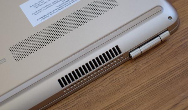 Laptop pin hơn 9 tiếng, tích hợp sạc nhanh