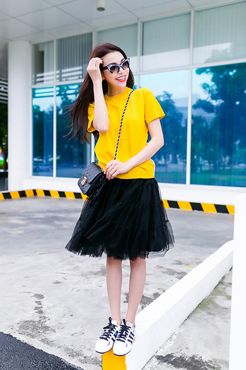 Mặc màu nắng chuẩn như Thu Thảo, Hà Tăng để hè thêm rạng rỡ