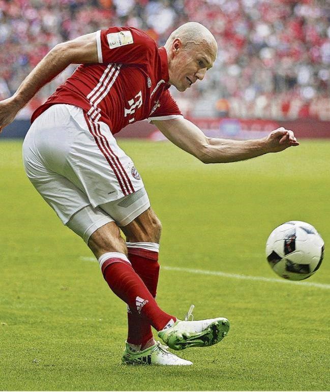 Bayern hủy diệt Augsburg: Sẵn sàng quyết chiến Dortmund, Real!