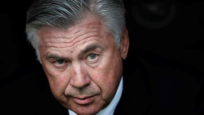 Bayern hủy diệt Augsburg: Sẵn sàng quyết chiến Dortmund, Real!