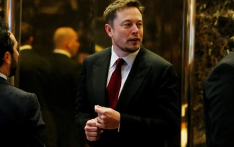 Tỷ phú xe điện Elon Musk mở công ty kết nối máy tính với não người