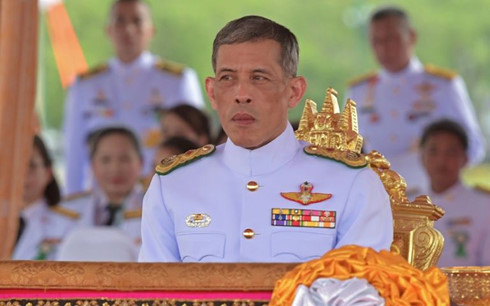 Nhà vua Thái Lan ký thông qua Hiến pháp mới