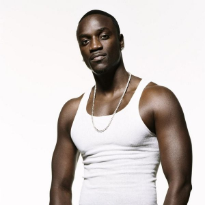  Akon