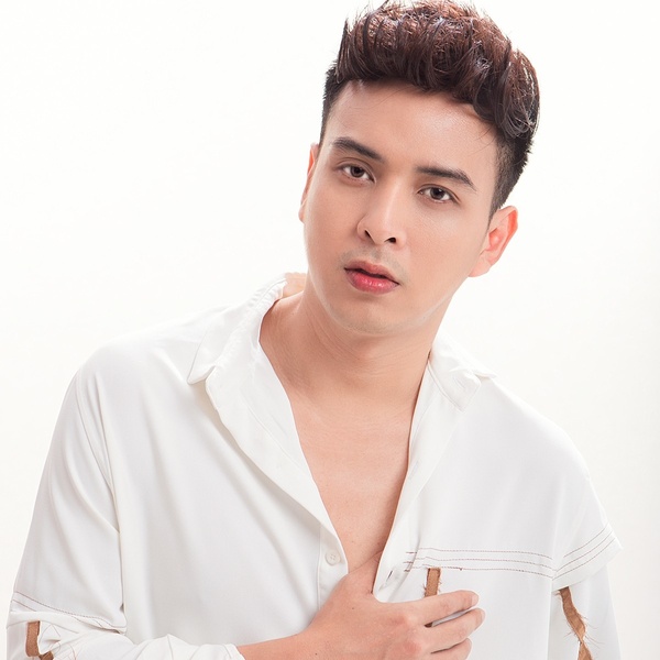 Giá Mình Là Người Lạ