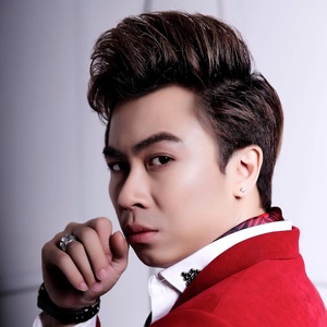 Hồ Việt Trung